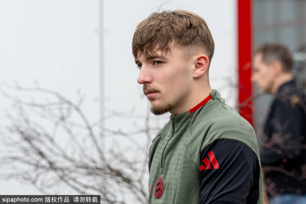 欧冠焦点战：凯恩火线复出，拜仁伯纳乌之夜悬念迭起