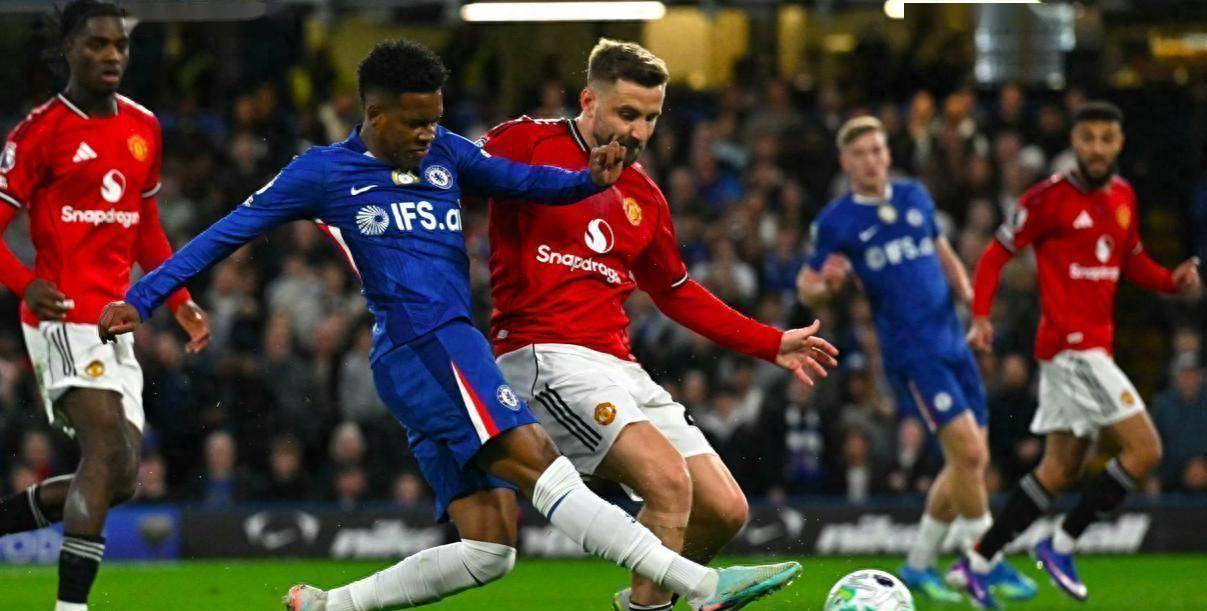 强强对决1-0！7.5亿豪门坐稳前3+重返欧冠在望，送死敌4连败0进球